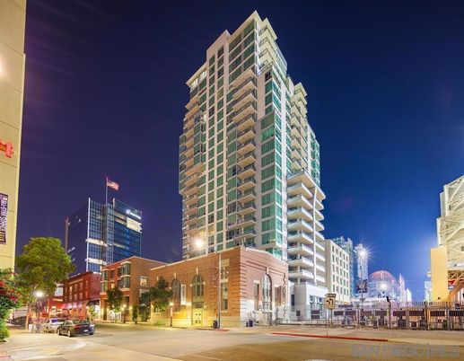 Exterior, Facade, Condo Building