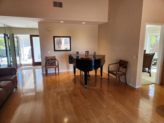 Interior, Piano, Recessed Lighting, Wood Texture Flooring