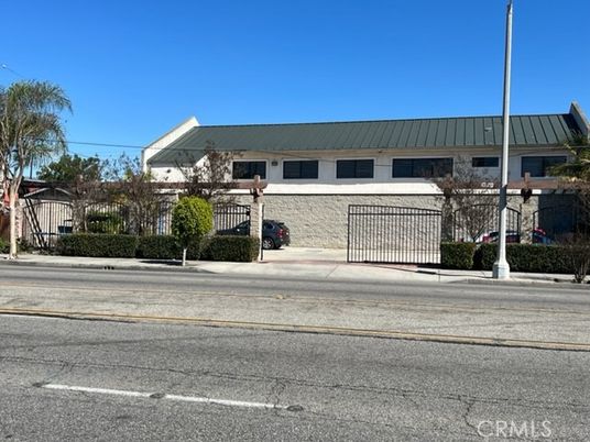 Attached, Exterior, Facade, Ranch