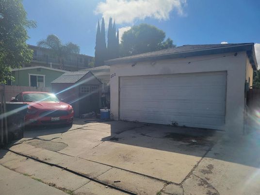 Detached Garage, Exterior