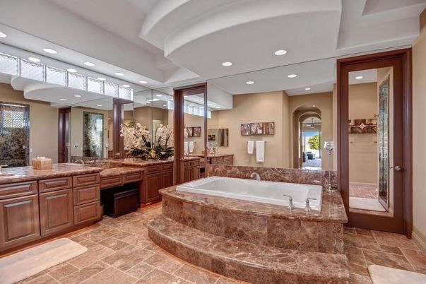 Bathroom, Dual Sink Vanities, Interior, Recessed Lighting