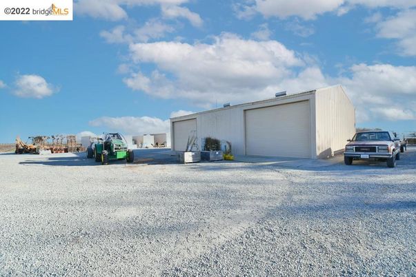 Detached Garage, Exterior