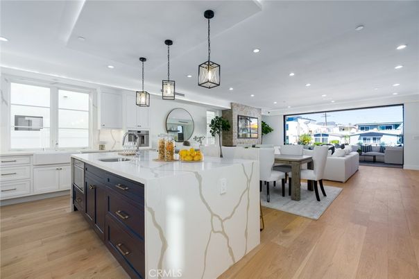 Dining room, Interior, Kitchen, Living room, Pendant Lights, Recessed Lighting, Stainless Steel Appliances, Wood Texture Flooring