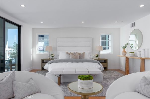 Bedroom, Interior, Living room, Recessed Lighting, Wood Texture Flooring