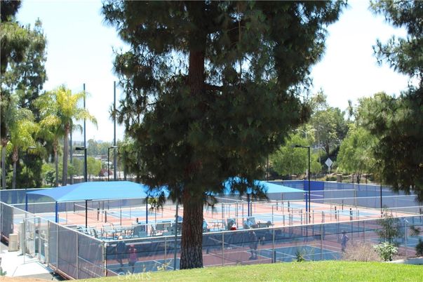 Exterior, Tennis Courts