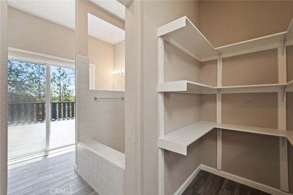 Interior, Walk-in Closets, Wood Texture Flooring