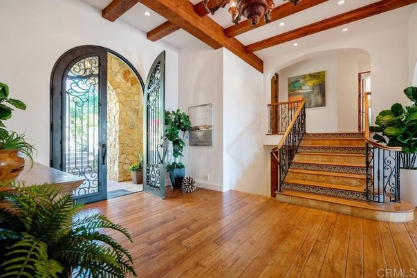 Interior, Recessed Lighting, Wooden Beams, Wood Texture Flooring