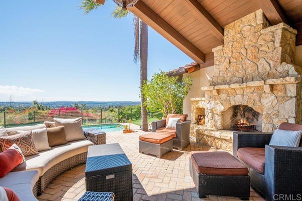 Exterior, Fireplace, Pool