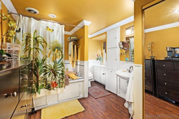 Bathroom, Interior, Recessed Lighting, Wood Texture Flooring