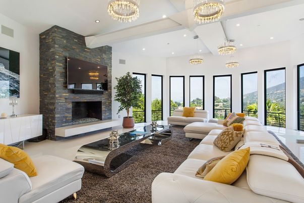 Chandelier, Fireplace, Interior, Living room, Recessed Lighting