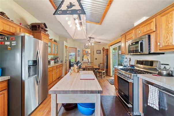 Dining room, Interior, Kitchen, Stainless Steel Appliances, Wood Texture Flooring