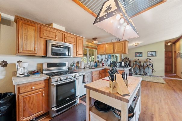 Dining room, Interior, Kitchen, Stainless Steel Appliances, Wood Texture Flooring