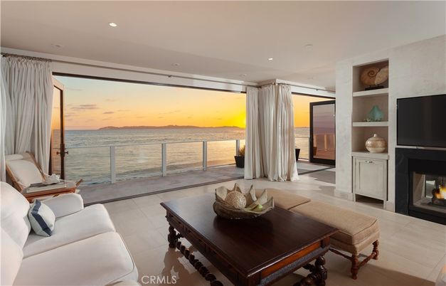 Fireplace, Interior, Living room, Recessed Lighting, Water
