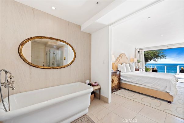 Bedroom, Interior, Recessed Lighting, Water