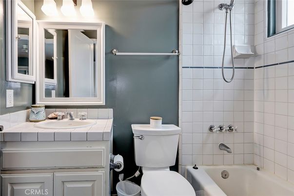 Bathroom, Interior, Tile Countertops