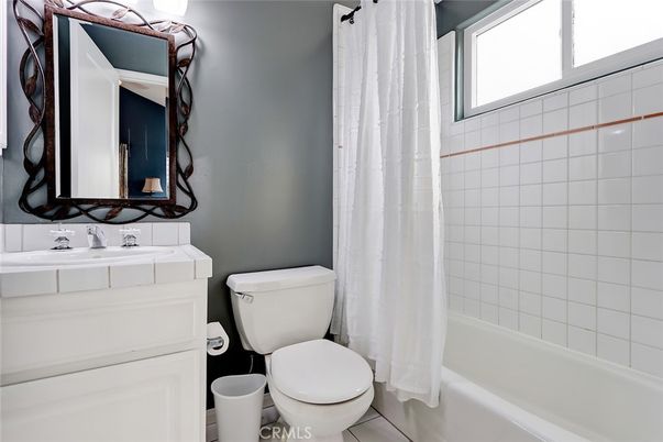 Bathroom, Interior, Tile Countertops
