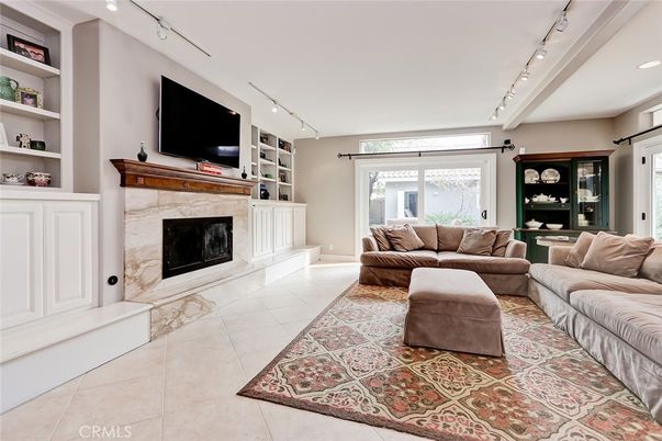 Fireplace, Interior, Living room, Recessed Lighting