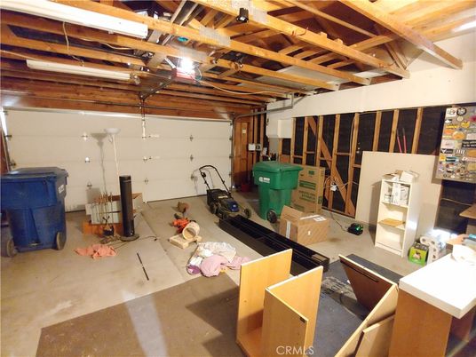 Garage, Interior, Wooden Beams