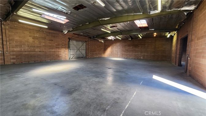 Garage, Interior, Stone Walls