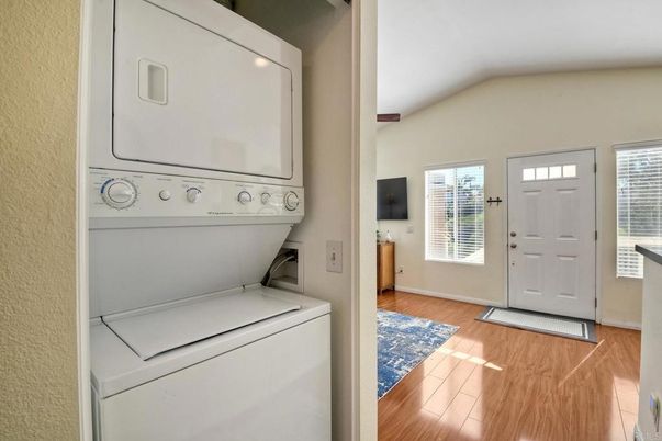 Interior, Utility Closets, Washer, Wood Texture Flooring