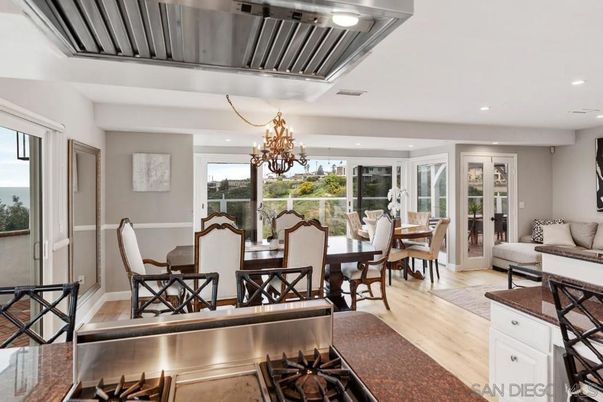 Chandelier, Dining room, Interior, Recessed Lighting, Wood Texture Flooring