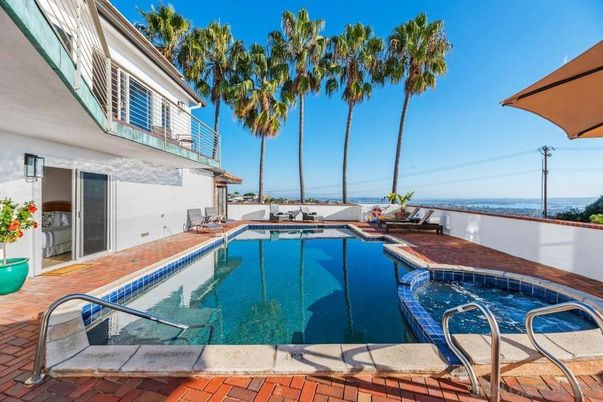 Exterior, Pool, Water