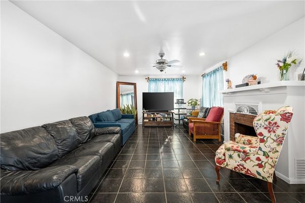 Fireplace, Interior, Living room, Recessed Lighting