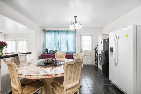Chandelier, Dining room, Interior, Kitchen