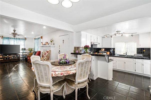Dining room, Interior, Kitchen, Living room, Recessed Lighting