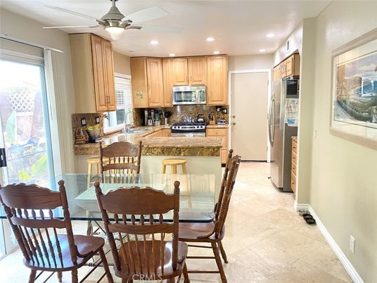 Dining room, Interior, Kitchen, Recessed Lighting