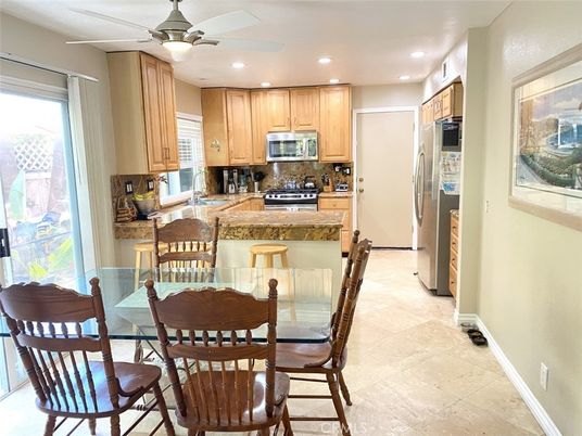 Dining room, Interior, Kitchen, Recessed Lighting