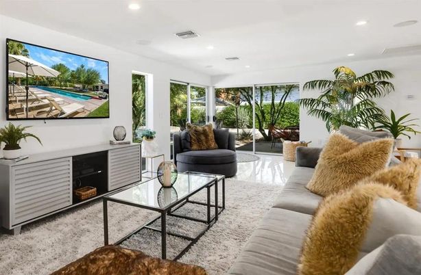 Fireplace, Interior, Living room, Recessed Lighting