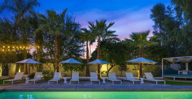 Exterior, Pool