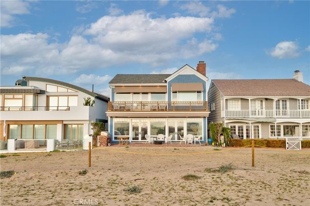 Backyard, Exterior, Facade, Farmhouse
