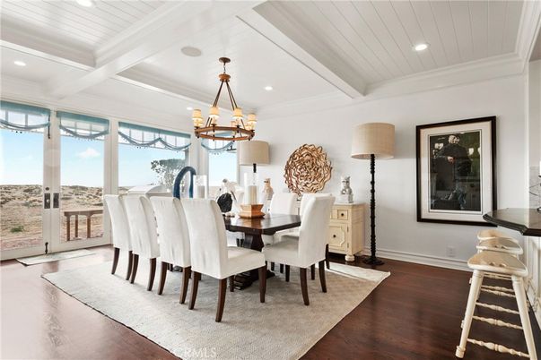 Chandelier, Dining room, Interior, Recessed Lighting, Wood Texture Flooring
