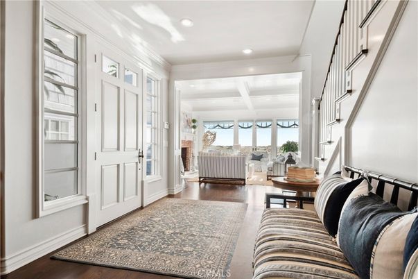 Interior, Living room, Recessed Lighting, Water, Wood Texture Flooring