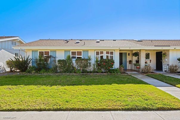 Backyard, Exterior, Facade, Ranch