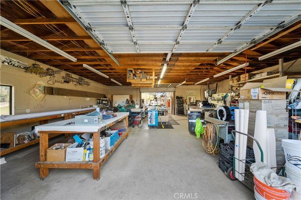 Garage, Interior, Washer, Wooden Beams