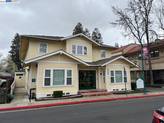 Exterior, Facade, American Craftsman