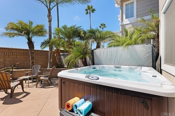 Exterior, Hot Tub