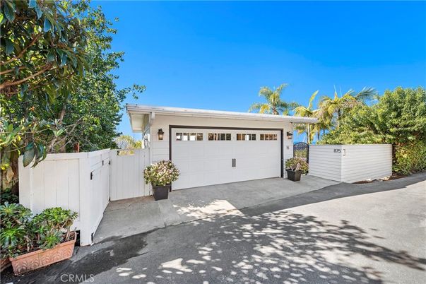 Detached Garage, Exterior