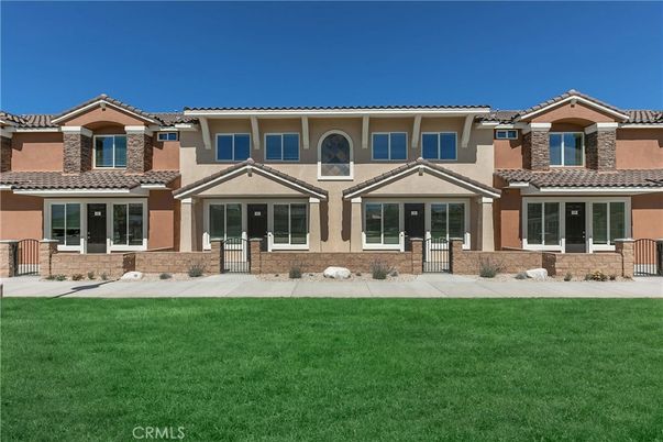 Exterior, Facade, Mediterranean