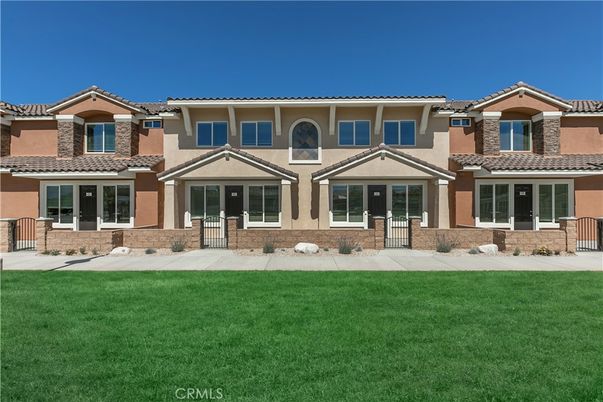 Exterior, Facade, Mediterranean