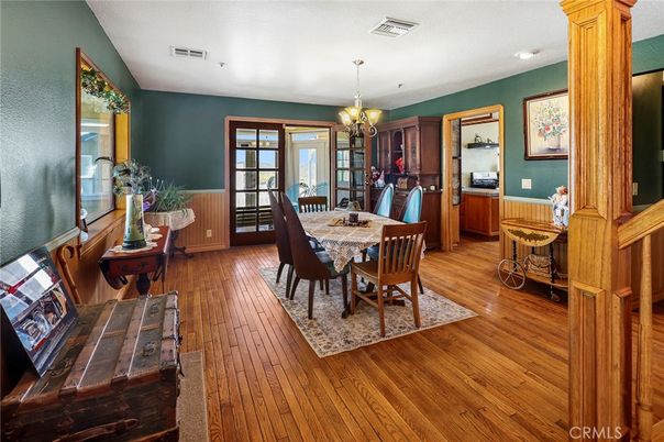 Chandelier, Dining room, Interior, Recessed Lighting, Wood Texture Flooring