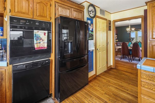 Chandelier, Dining room, Interior, Kitchen, Wood Texture Flooring