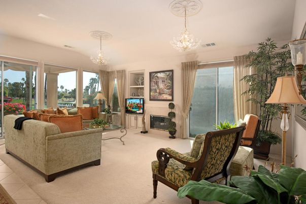 Chandelier, Fireplace, Interior, Living room