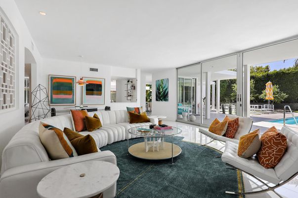 Dining room, Interior, Living room, Pendant Lights, Recessed Lighting