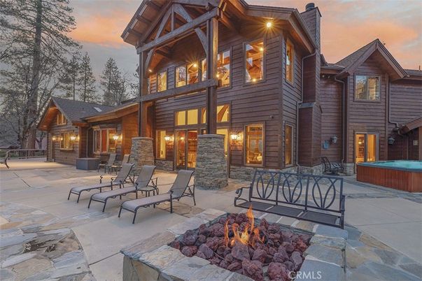 Exterior, Hot Tub