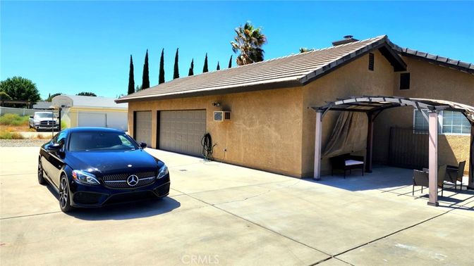 Detached Garage, Exterior