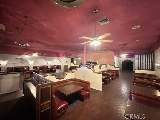 Dining room, Interior, Living room, Pendant Lights, Recessed Lighting, Wood Texture Flooring